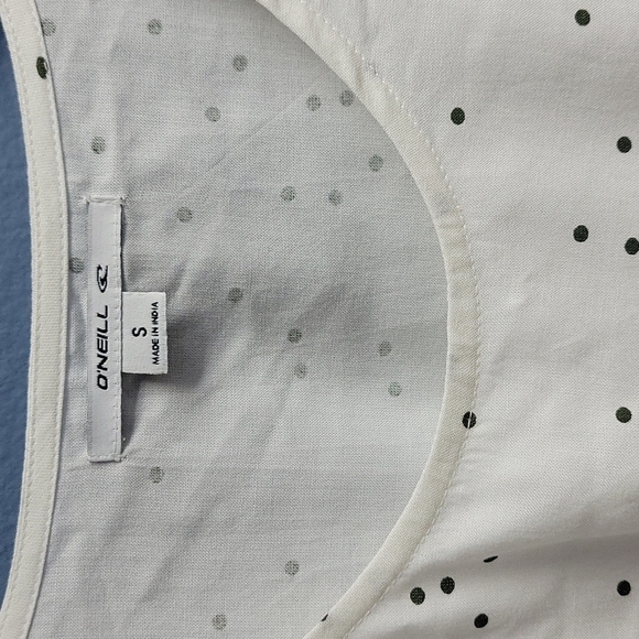 Nwt O'neill WYNDE DOT white and black boxy top - Picture 8 of 12